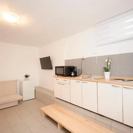 Apartment Up And Down Rupe